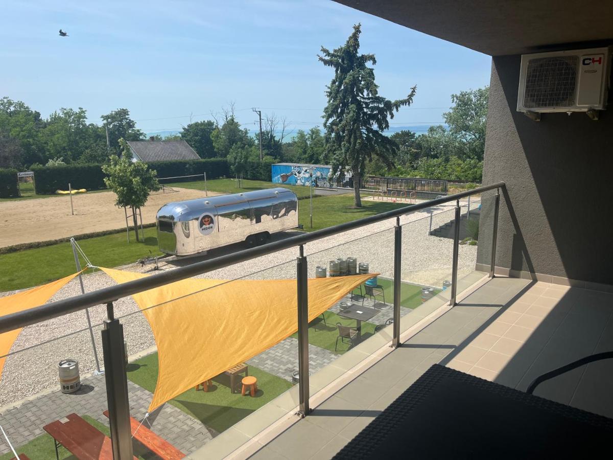 Balatonvilágos Hedon Brewing Niko Apartment - 200 Meter To The Beach מראה חיצוני תמונה